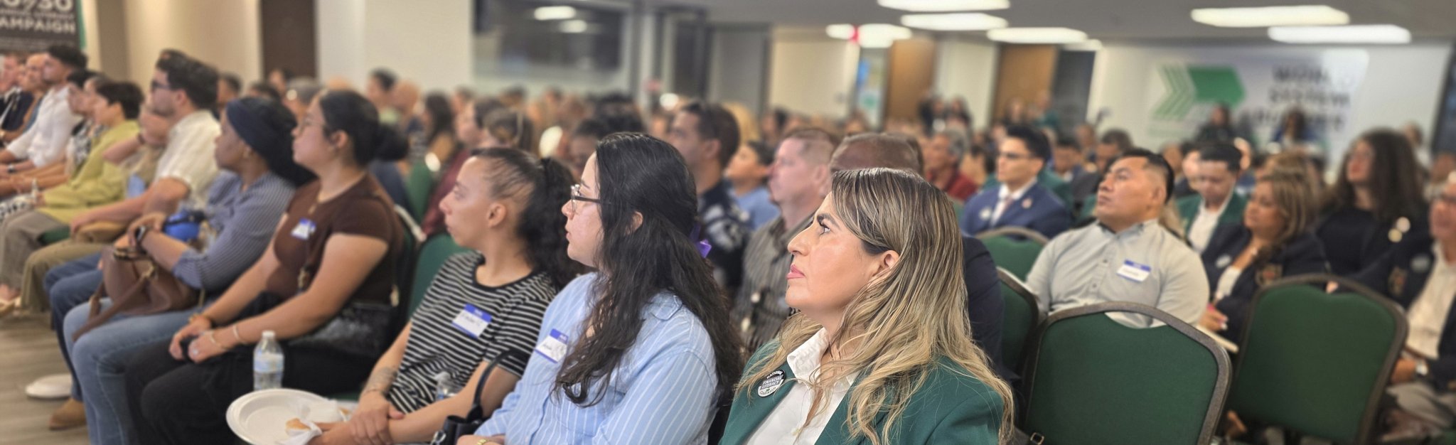 Audiencia en un evento educativo del centro
